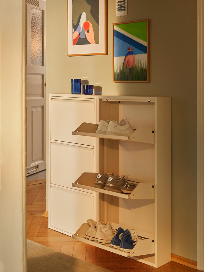 SLIM STEEL SHOE CABINET – ITALIAN DESIGN